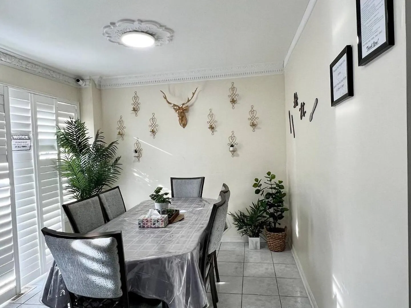 R5 Room Near Airport ミシサガ